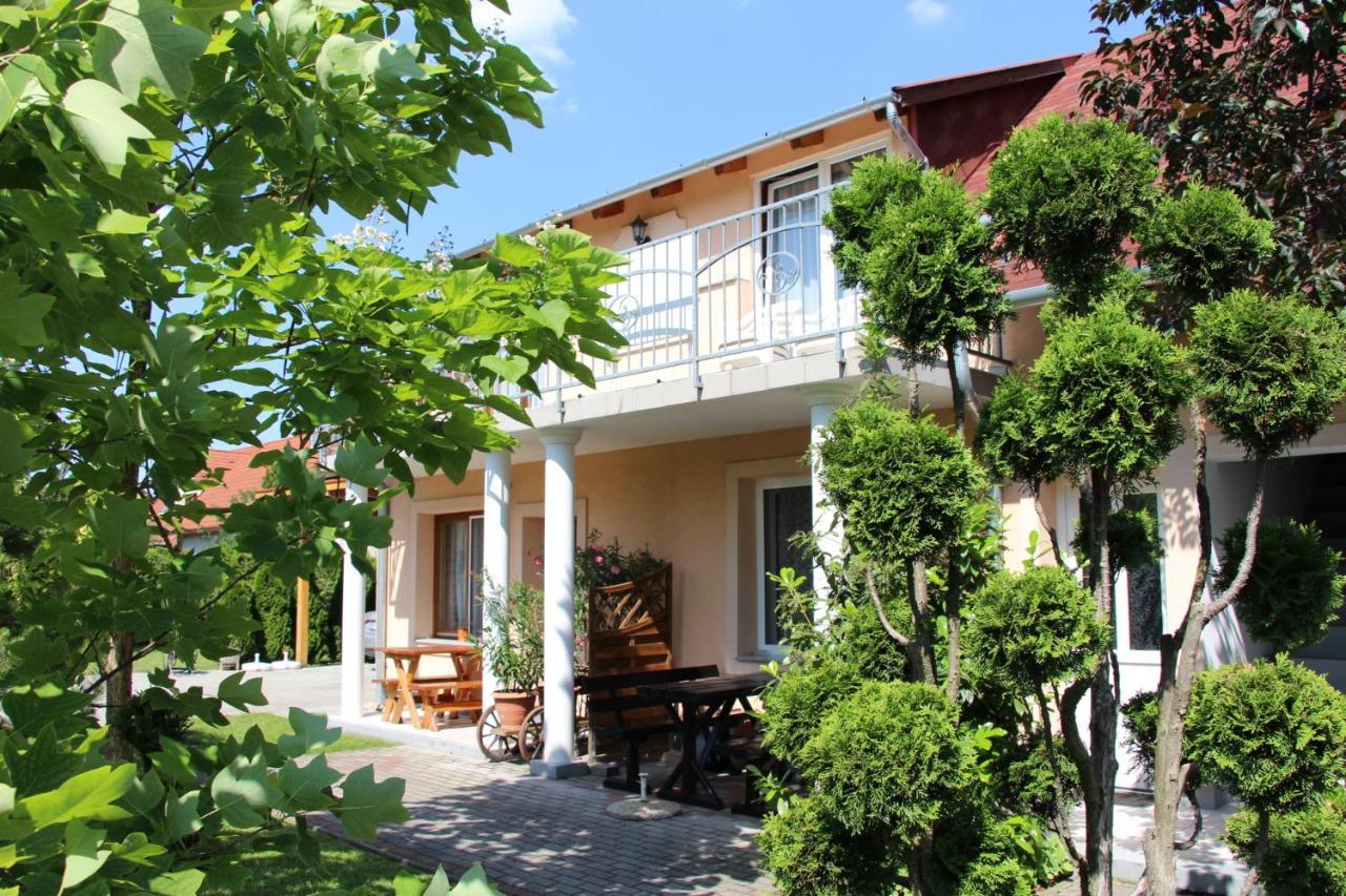 Villa Mónika Keszthely Exterior foto